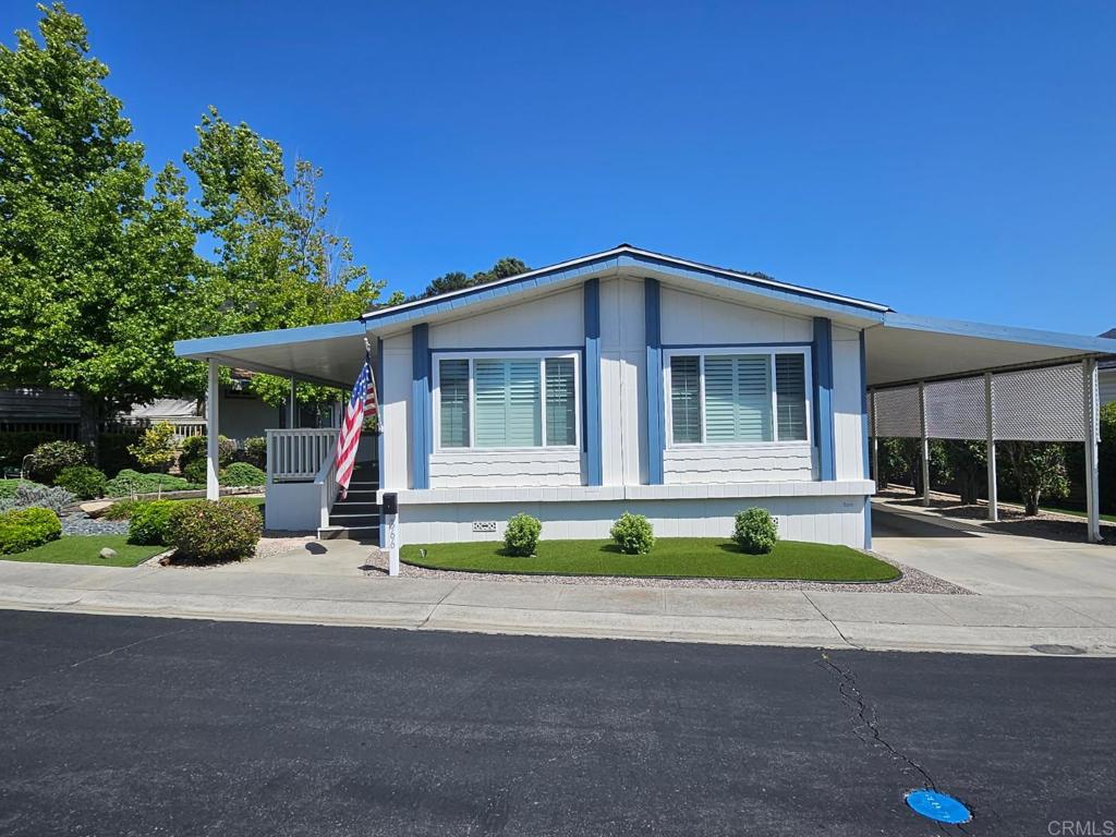 8975 Lawrence Welk Drive 366 Property Photo 2