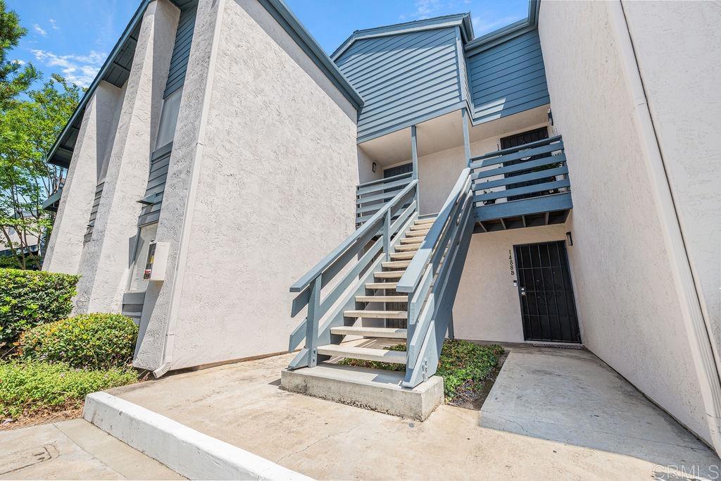 1488 Gustavo Street E Property Photo 2