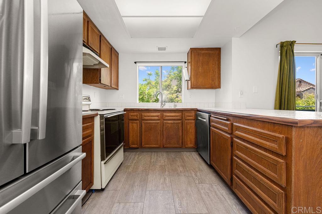 1488 Gustavo Street E Property Photo 7