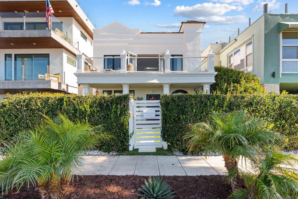 208 S Pacific Street Property Photo 4