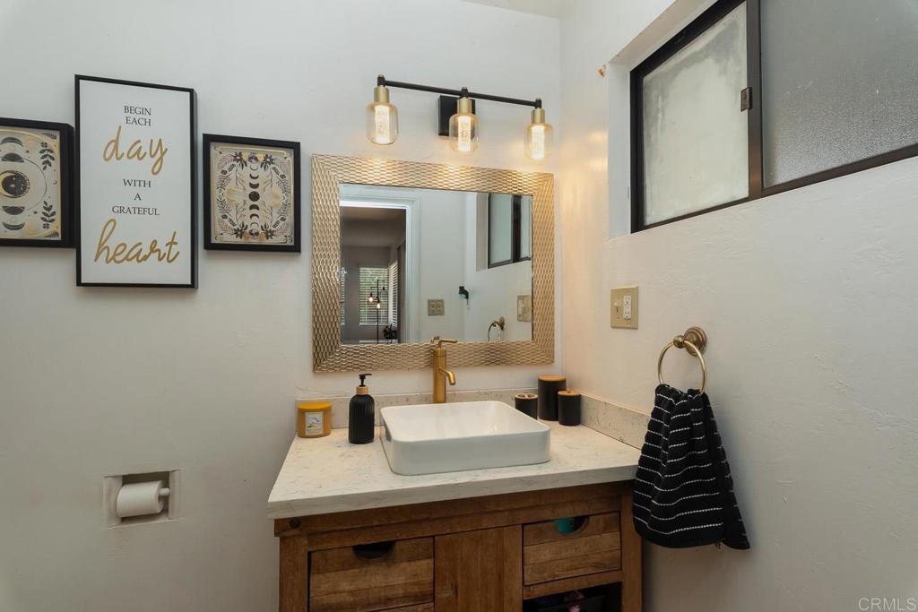 2941 Pioneer Way Property Photo 25