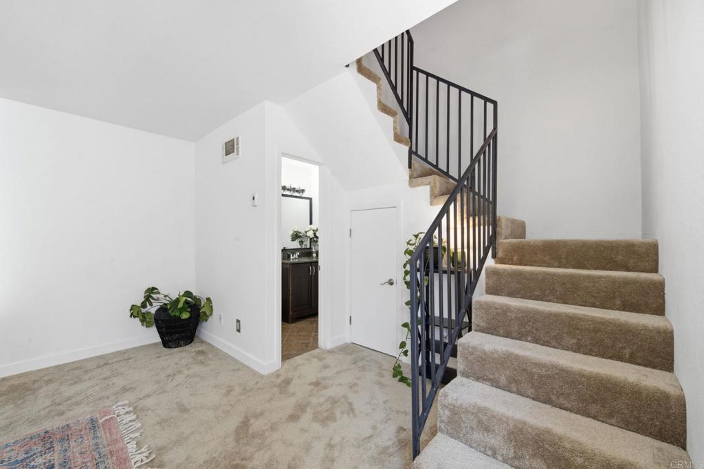 6333 College Grove Way 8111 Property Photo 10