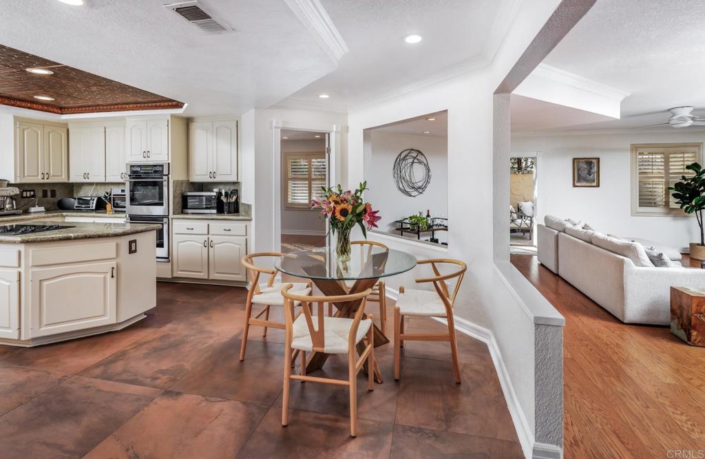 7351 Alicante Road Property Photo 11