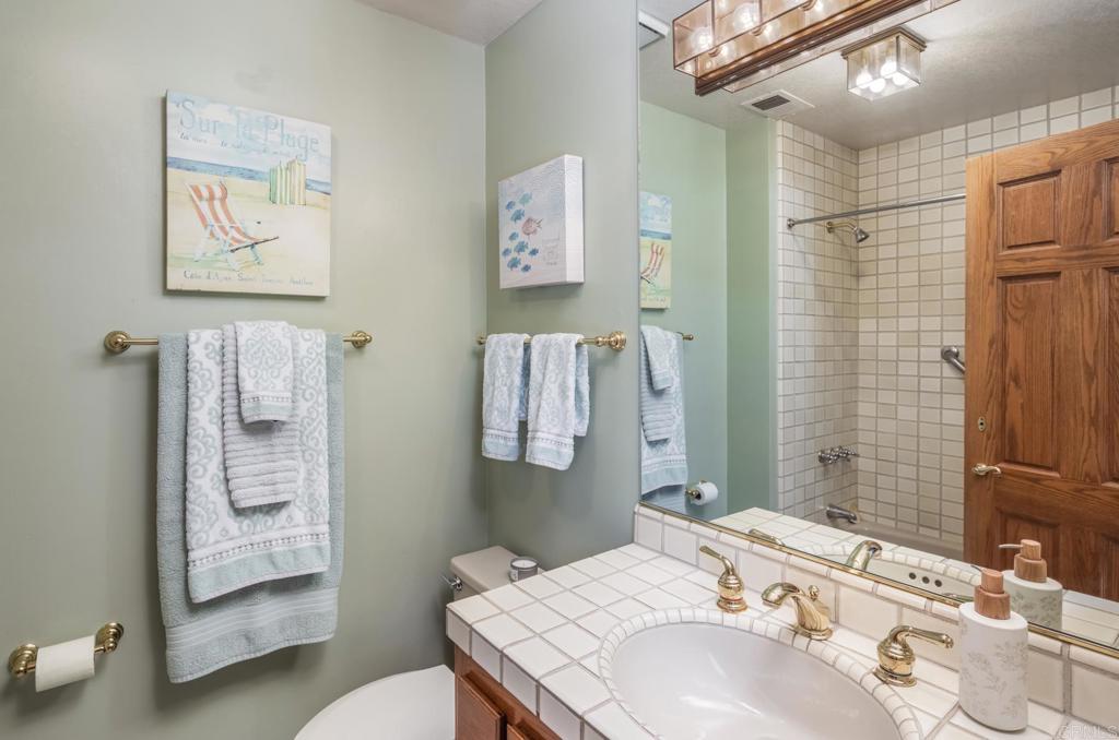 7351 Alicante Road Property Photo 24