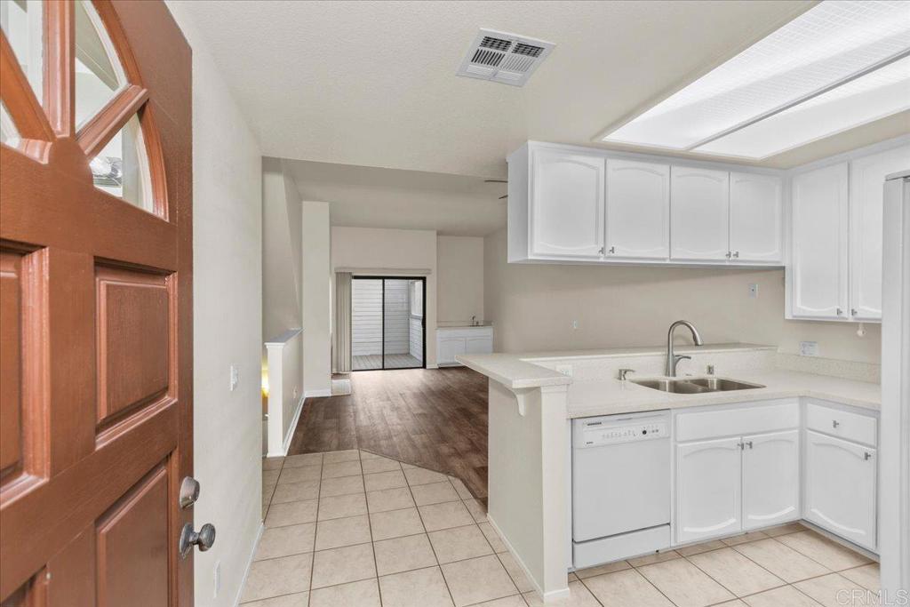 4639 Executive Drive 55 Property Photo 5