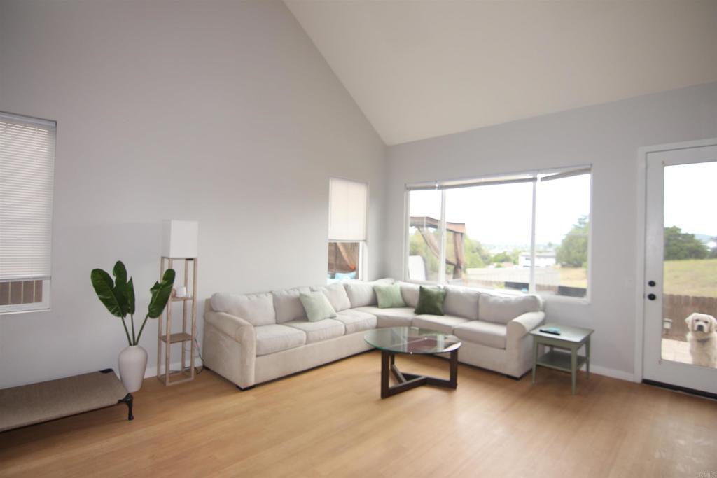 445 Poets Square Property Photo 7