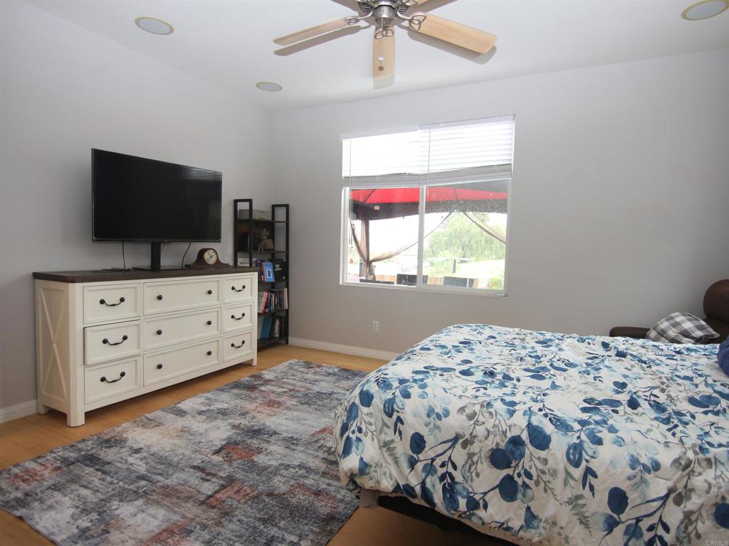 445 Poets Square Property Photo 12