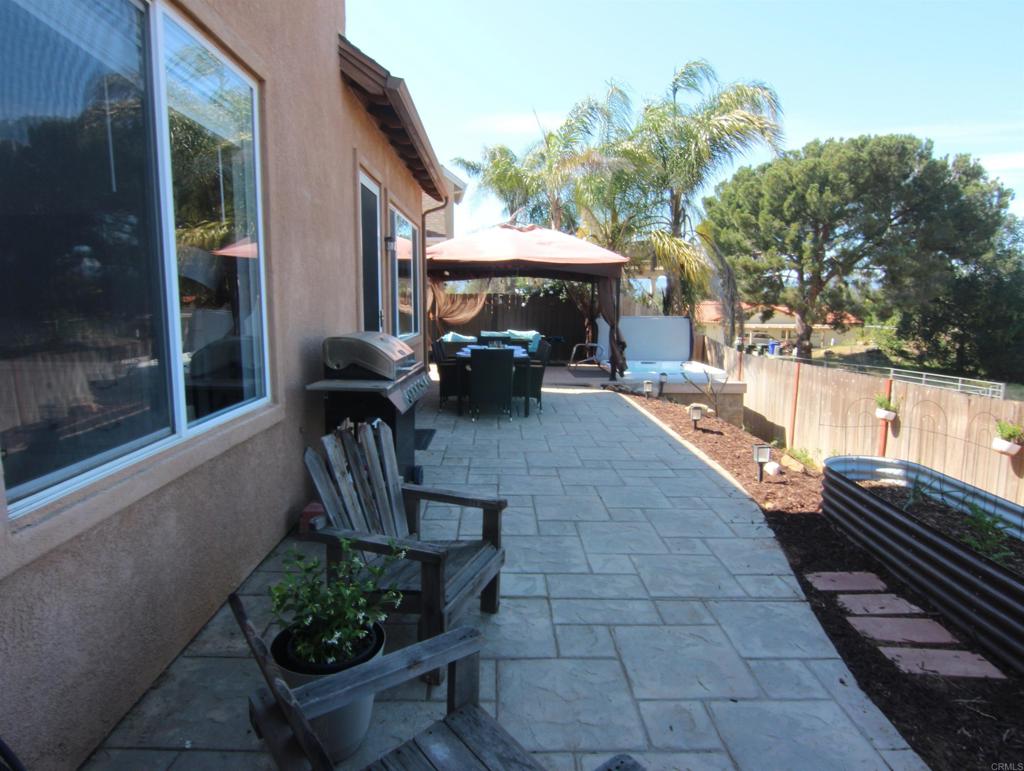 445 Poets Square Property Photo 17