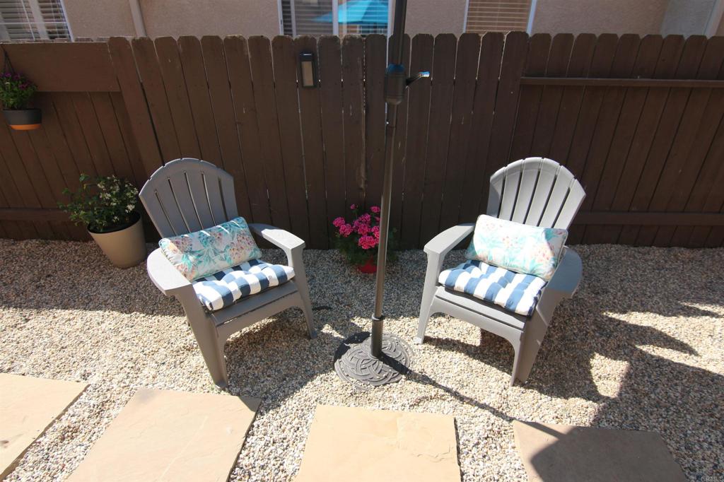 445 Poets Square Property Photo 20