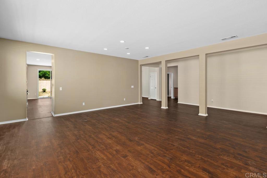 35621 Hawkeye Street Property Photo 9