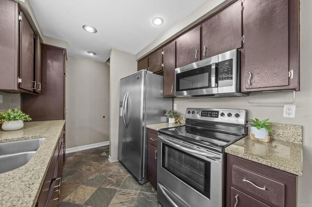 2710 Ariane Drive 3 Property Photo 18