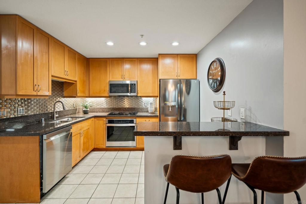 850 Beech Street 511 Property Photo 23