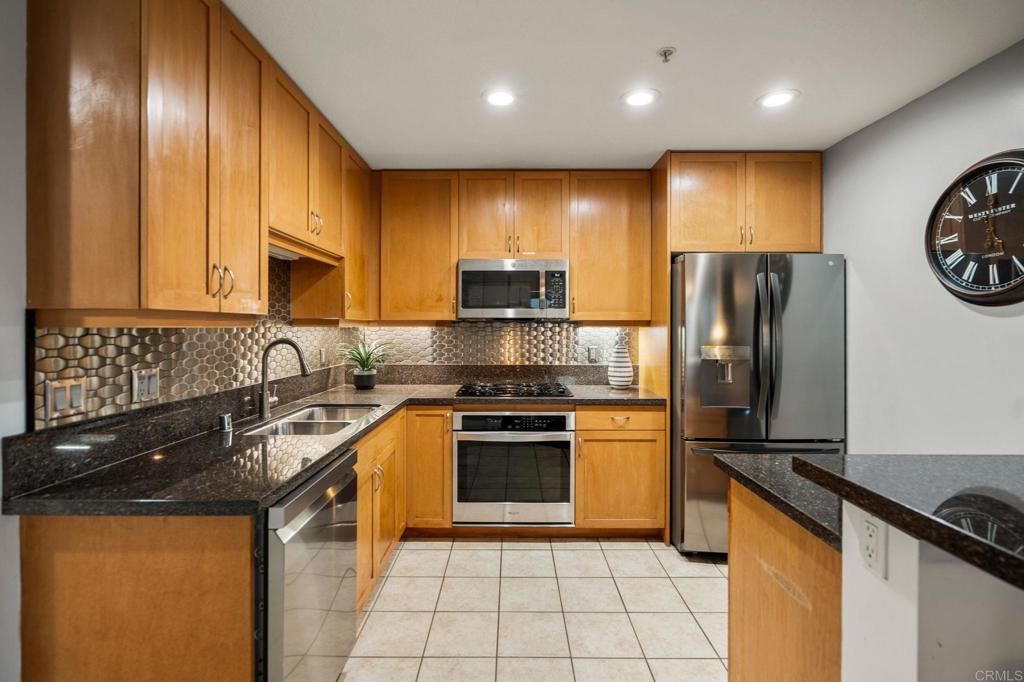 850 Beech Street 511 Property Photo 24