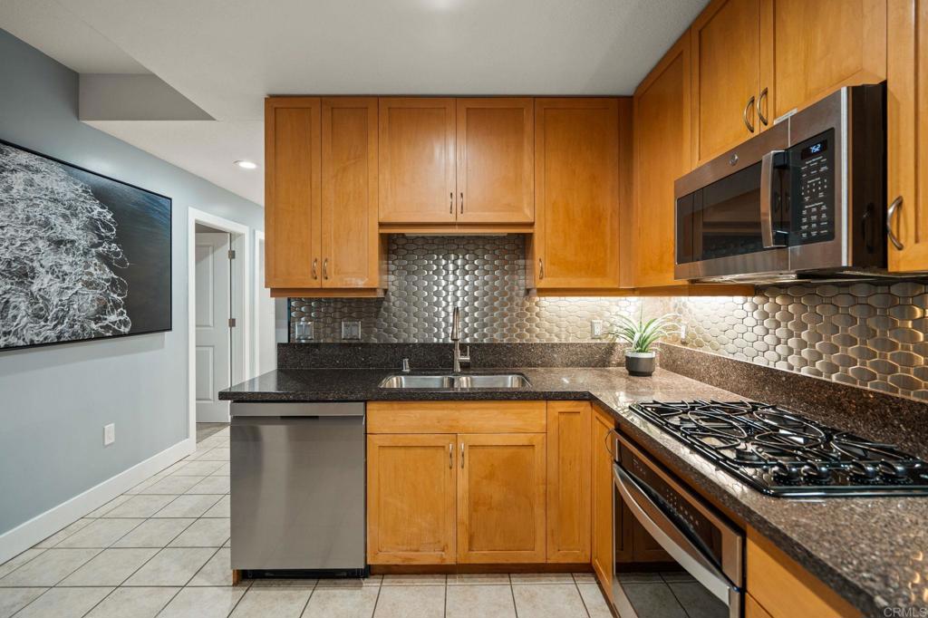 850 Beech Street 511 Property Photo 25