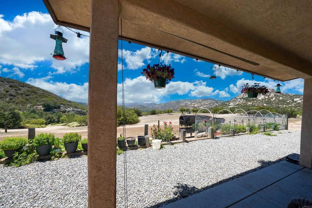 27824 Golden Eagle Road Property Photo 6