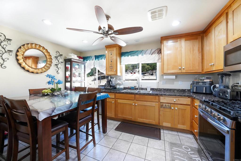 27824 Golden Eagle Road Property Photo 8