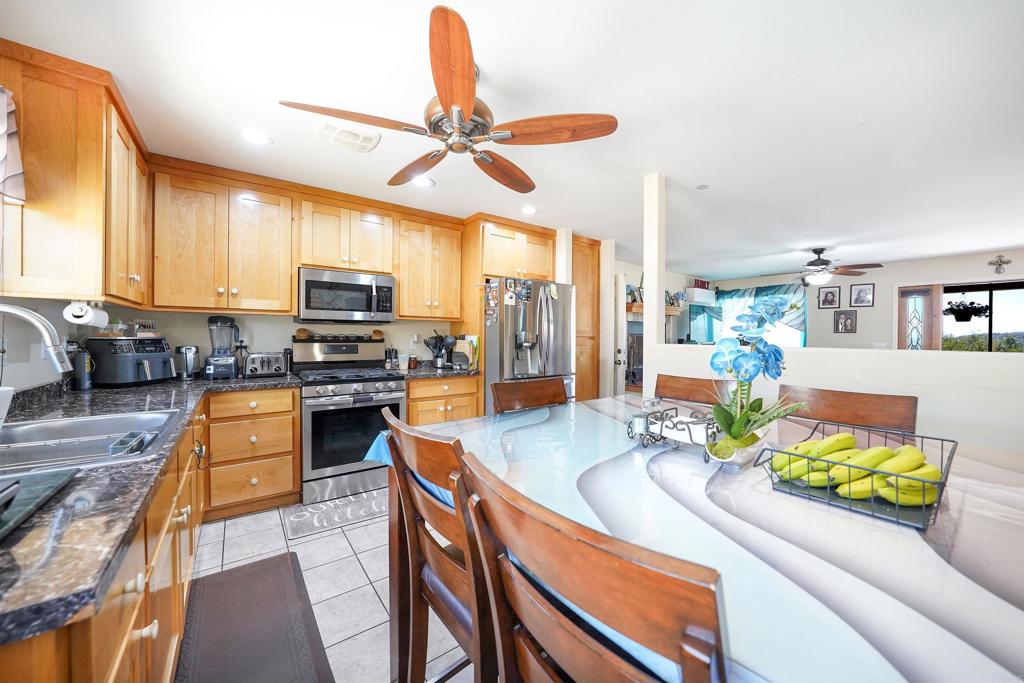 27824 Golden Eagle Road Property Photo 9