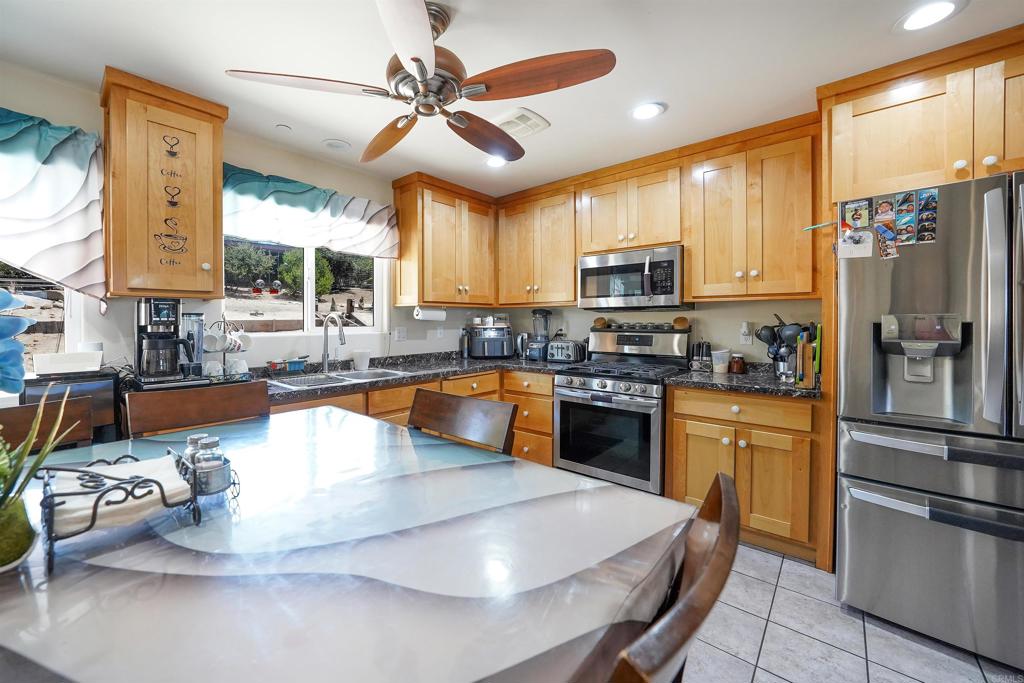 27824 Golden Eagle Road Property Photo 10
