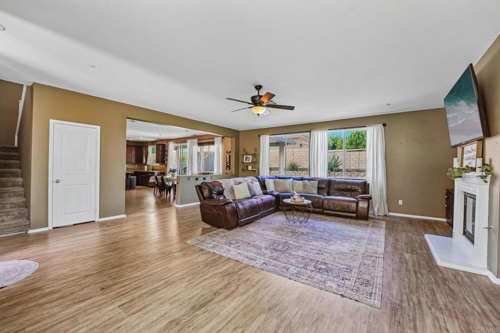 34967 Lava Tree Lane Property Photo 4