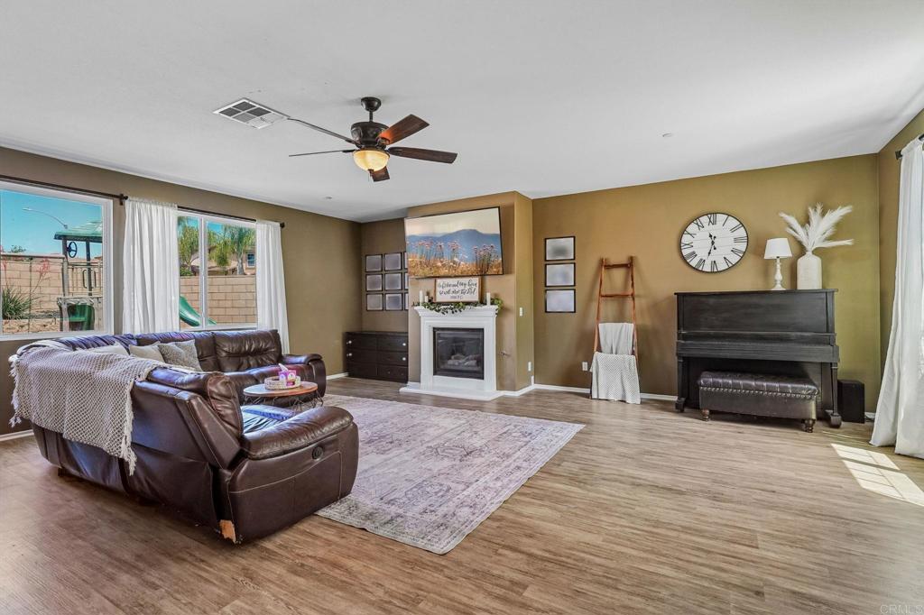 34967 Lava Tree Lane Property Photo 6