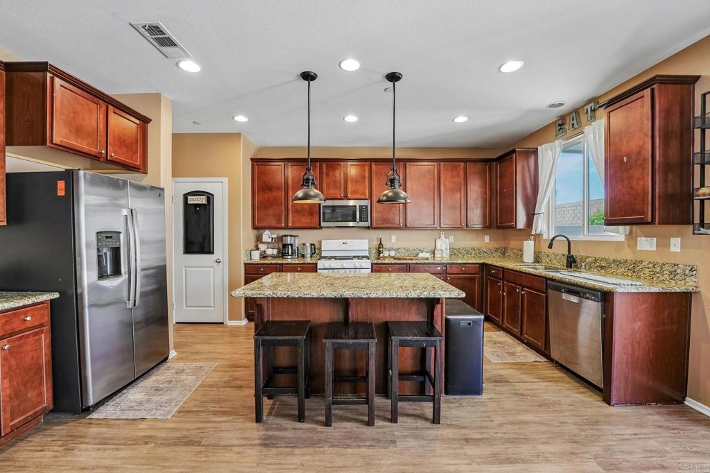 34967 Lava Tree Lane Property Photo 9