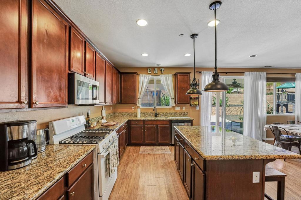 34967 Lava Tree Lane Property Photo 10
