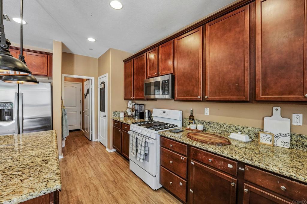 34967 Lava Tree Lane Property Photo 11