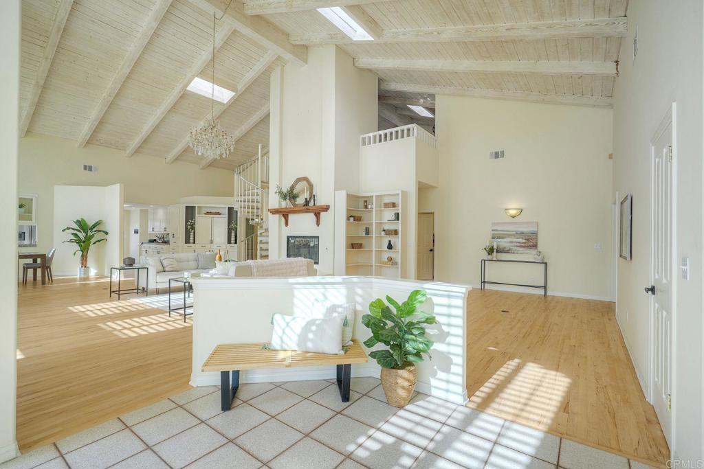 2039 E Mission Road Property Photo 6