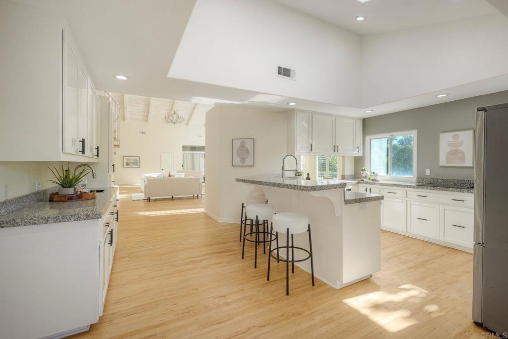 2039 E Mission Road Property Photo 10
