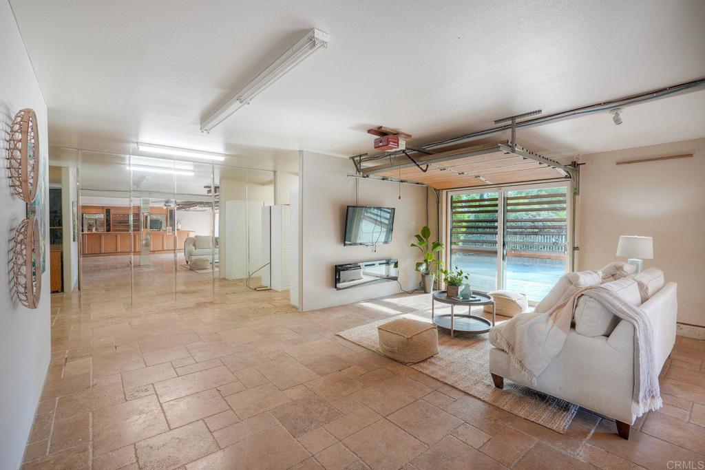 2039 E Mission Road Property Photo 31