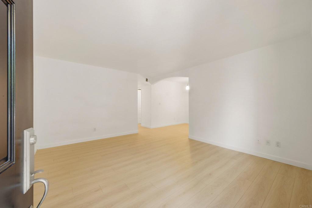 4465 Home Ave 1 Property Photo 10