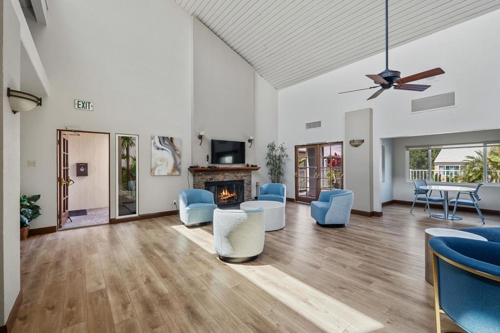 8548 Via Mallorca E Property Photo 32