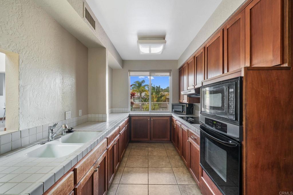 8548 Via Mallorca E Property Photo 35