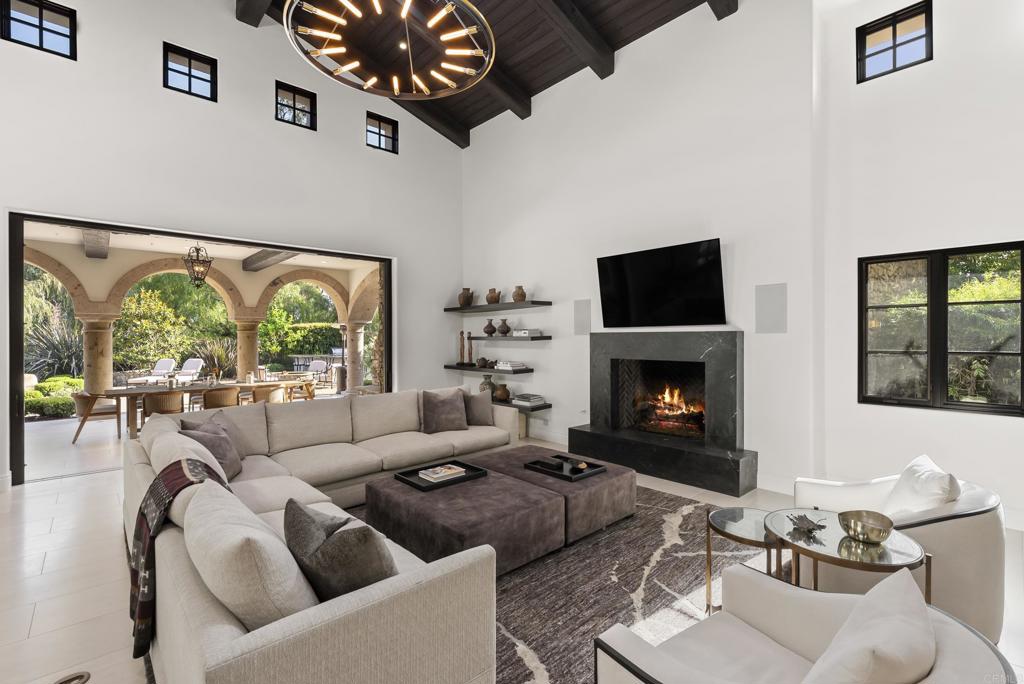 6749 Calle Ponte Bella Property Photo 3