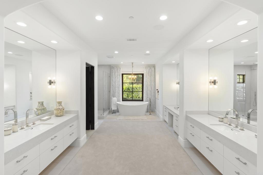 6749 Calle Ponte Bella Property Photo 13