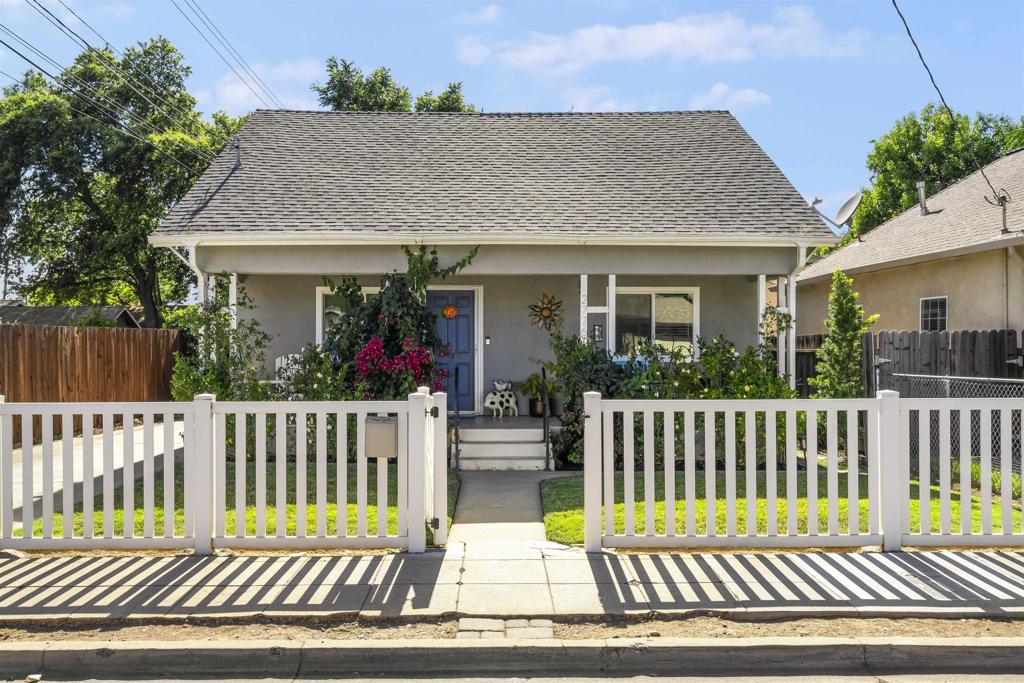 2776 Santa Clara Way Property Photo 2
