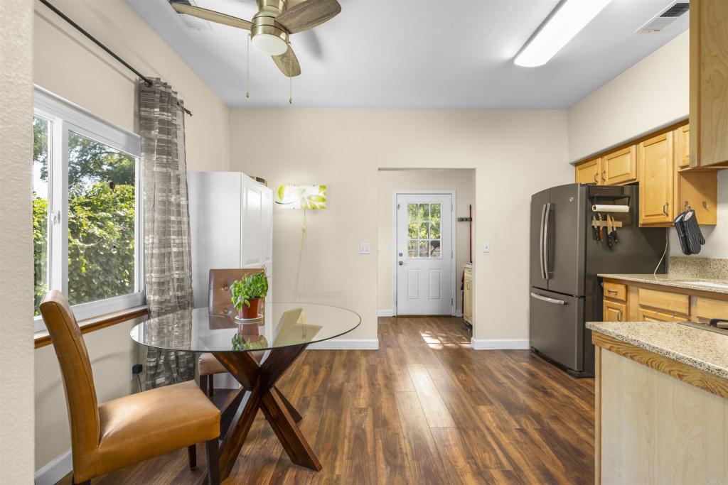 2776 Santa Clara Way Property Photo 8