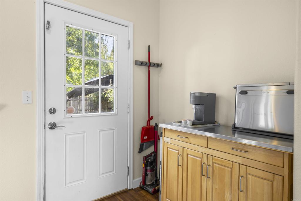 2776 Santa Clara Way Property Photo 16