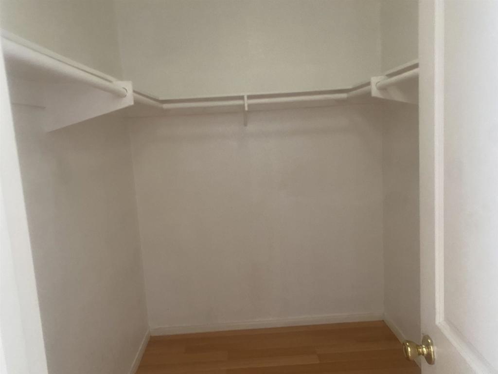 390 E Madison Avenue E Property Photo 6