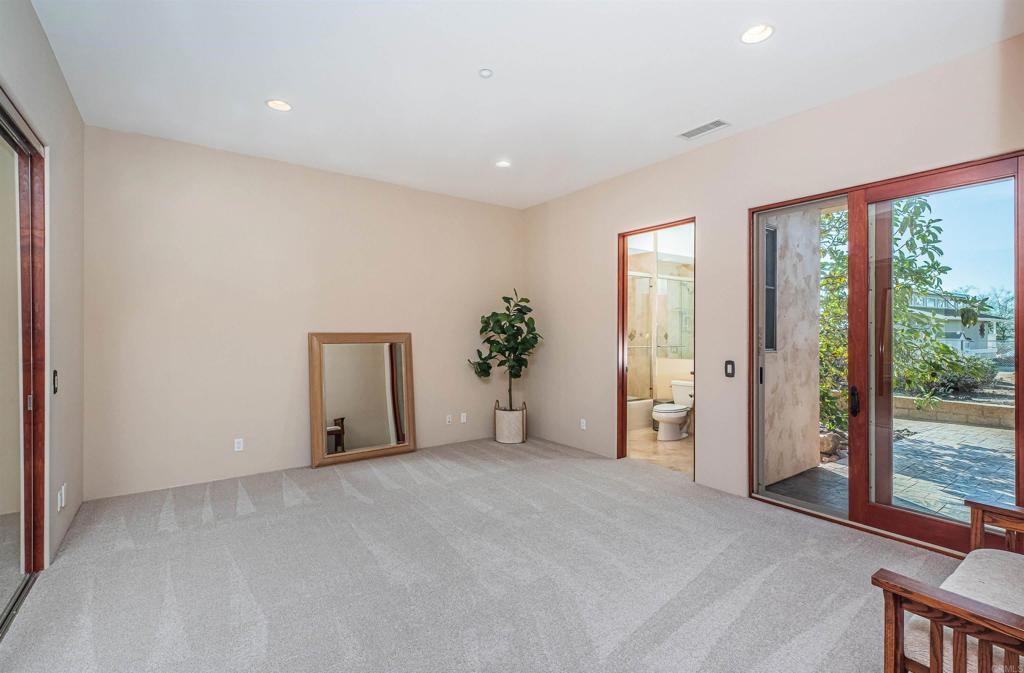 2362 Edgehill Road Property Photo 44