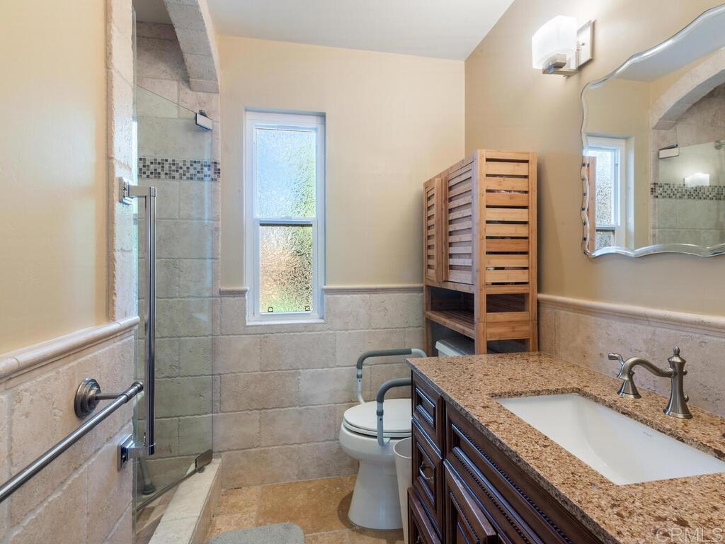 4839 Winona Avenue Property Photo 16