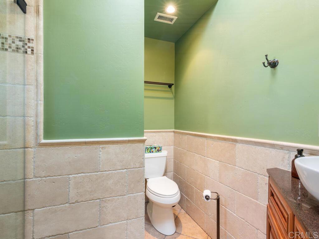 4839 Winona Avenue Property Photo 18
