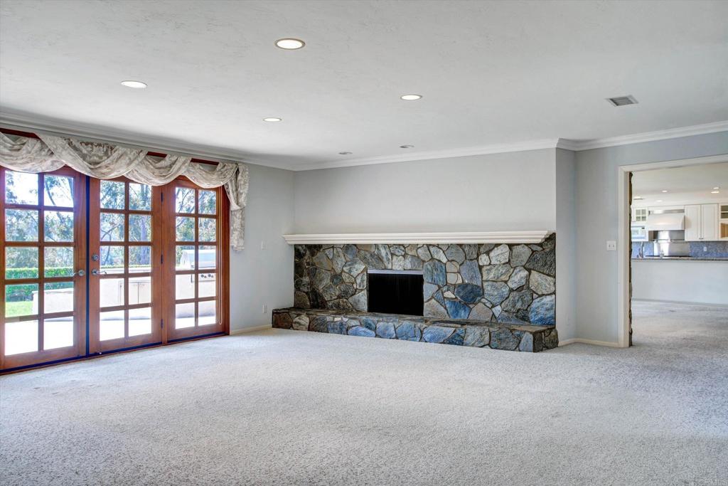 16850 Los Morros Property Photo 7