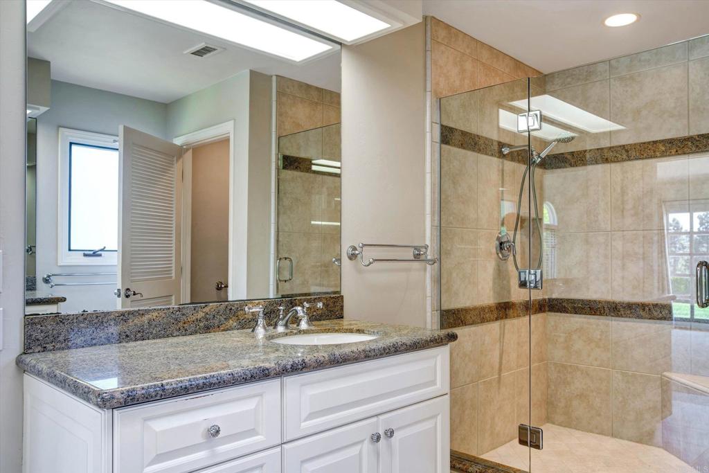 16850 Los Morros Property Photo 11