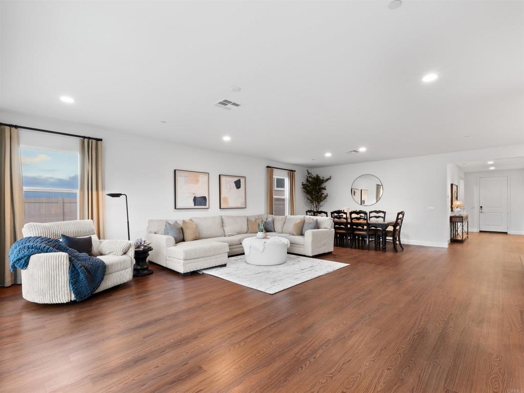 909 Woodhaven Road Property Photo 12