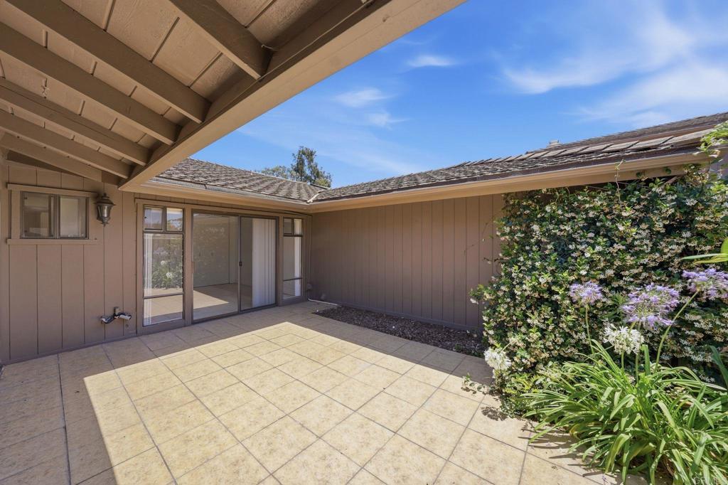 6137 Paseo Delicias Property Photo 38