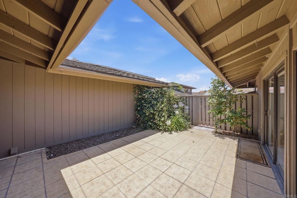 6137 Paseo Delicias Property Photo 40