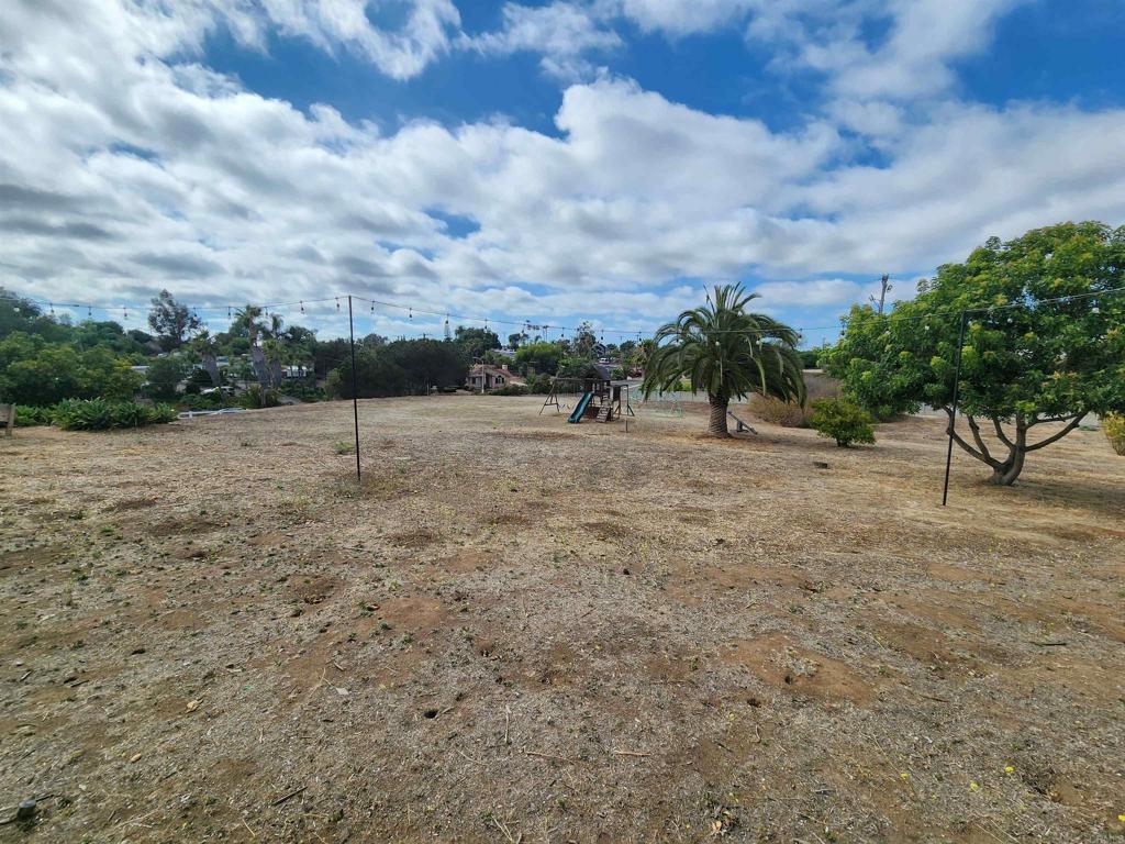 1060 Crest View Rd Property Photo 3