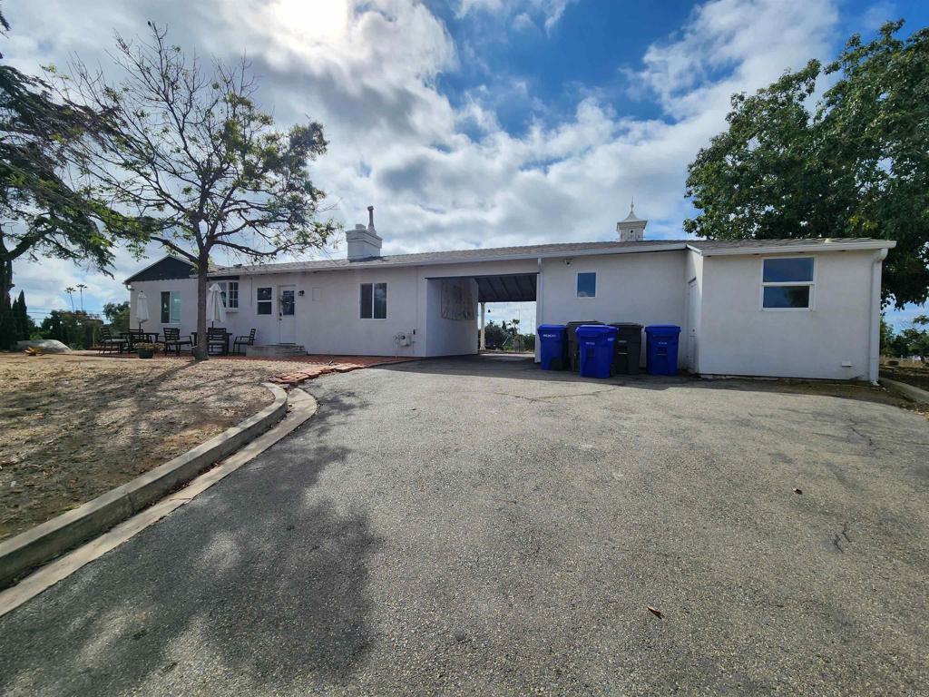 1060 Crest View Rd Property Photo 4