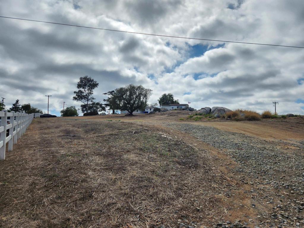 1060 Crest View Rd Property Photo 13
